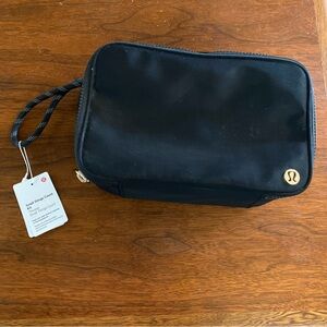 NWT! Lululemon small things count kit 4L black/ gold Never used